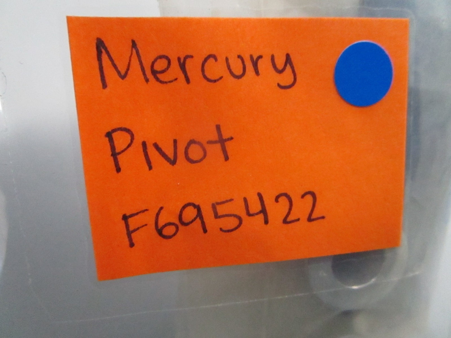 *NEW OEM* 0810 Mercury Quicksilver Pivot F695422
