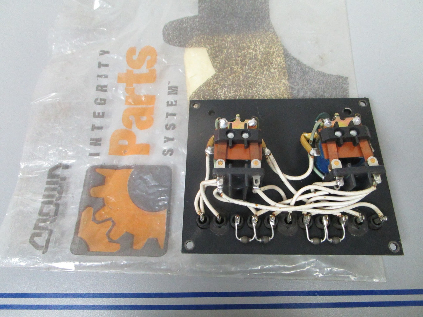*NEW OEM* 0720 Crown Wiring Block Cover 121390