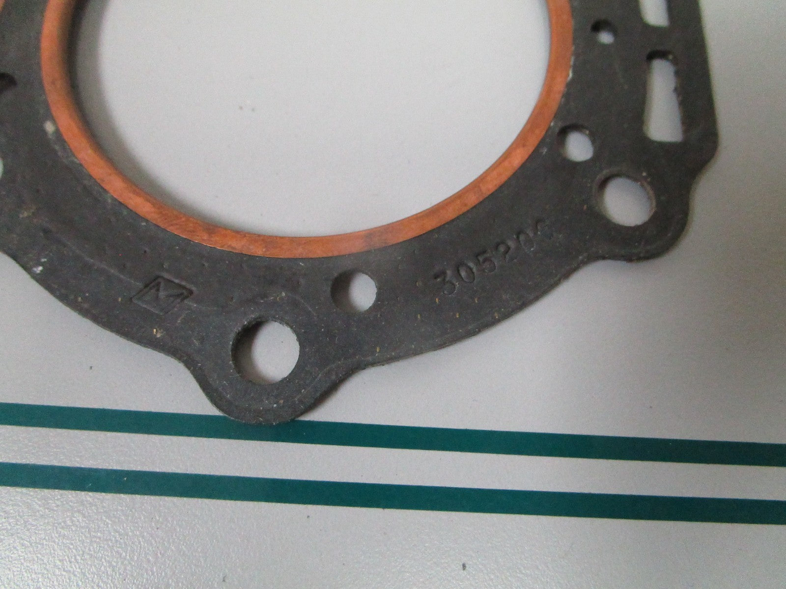 NEW OEM (LOT OF 2) 305206 0305206 OMC Johnson Evinrude Gasket 0810
