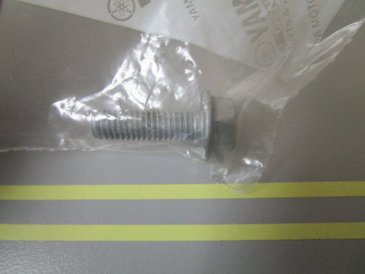 *NEW OEM* 0810 Yamaha Flange Bolt 90105-06155-00