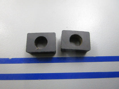 NEW OEM (LOT OF 2) 310258 0310258 OMC Johnson Evinrude Grommet 0810