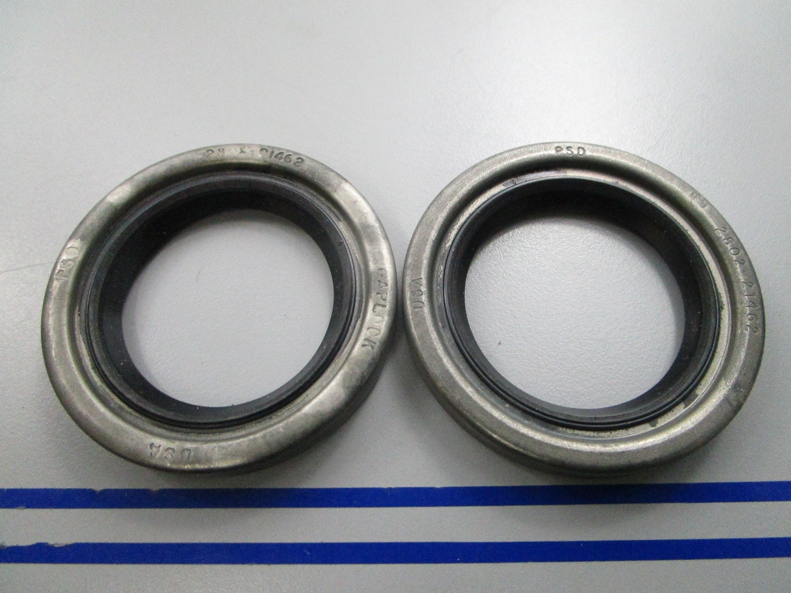 NEW OEM (LOT OF 2) Mercury Quicksilver 26-54926 Oil Seal 0810