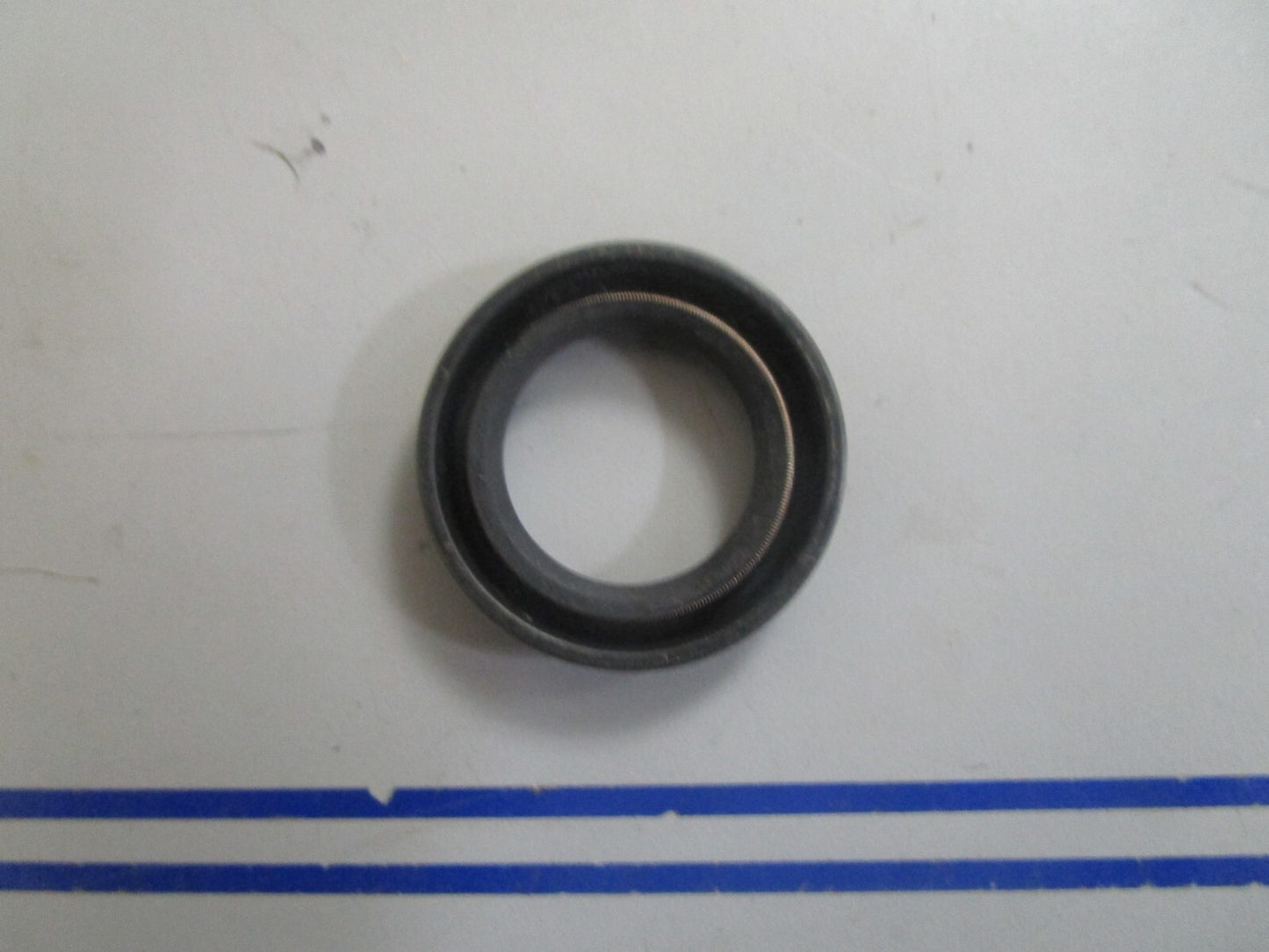 *NEW OEM* 0810 Volvo Penta Seal 804209