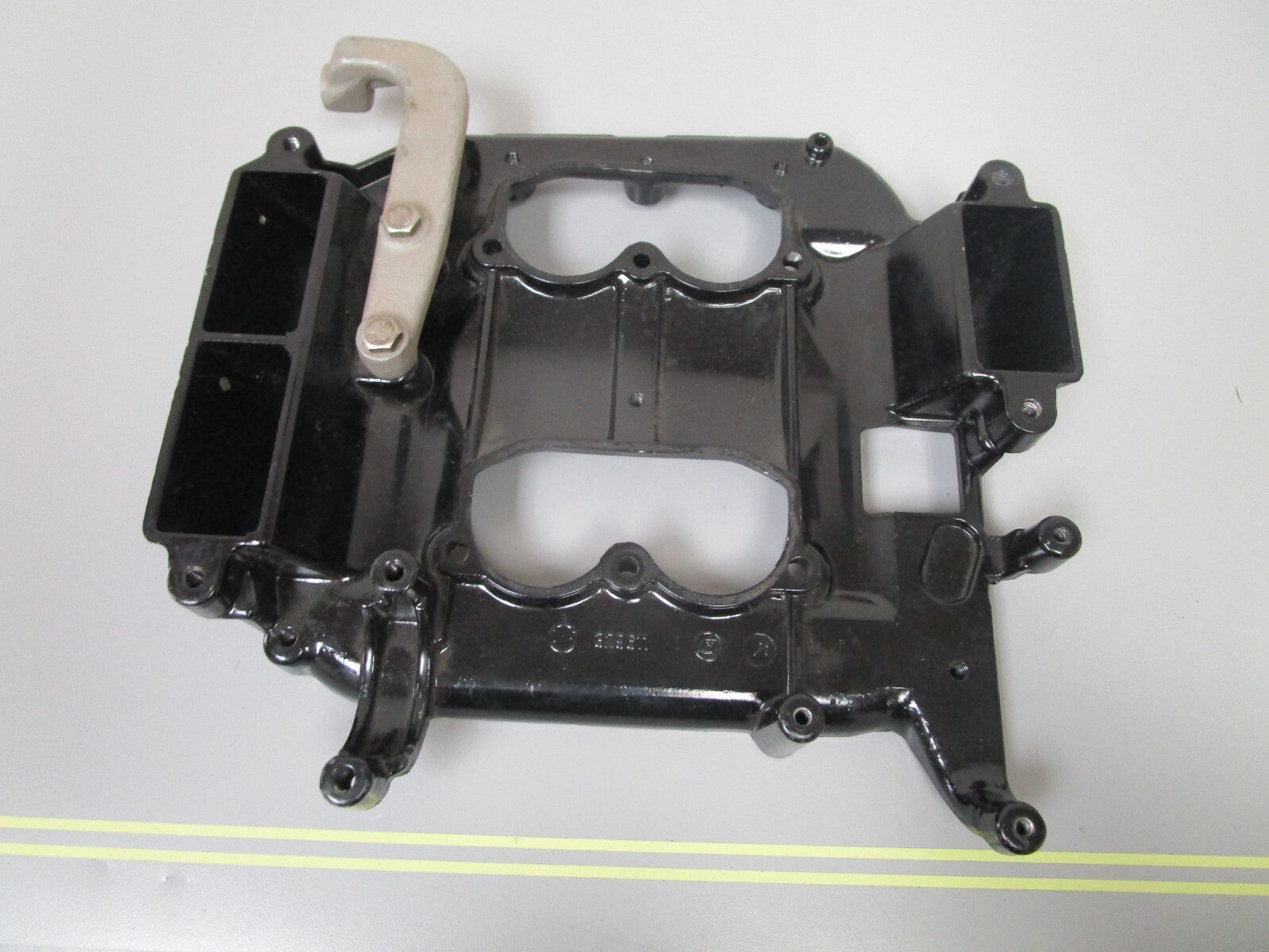 *NEW OEM* 0720 OMC Johnson Evinrude 65 80 88 90 100 110 112 140 hp Air Silencer