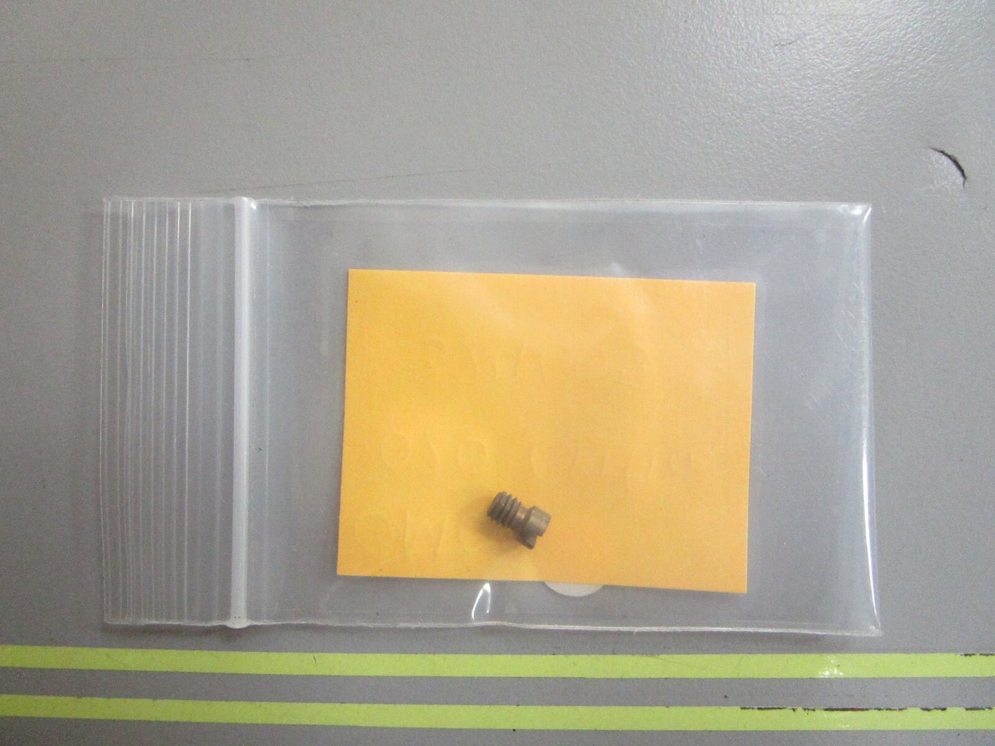 *NEW OEM* 0810 OMC Johnson Evinrude .020 Orifice 324005 0324005