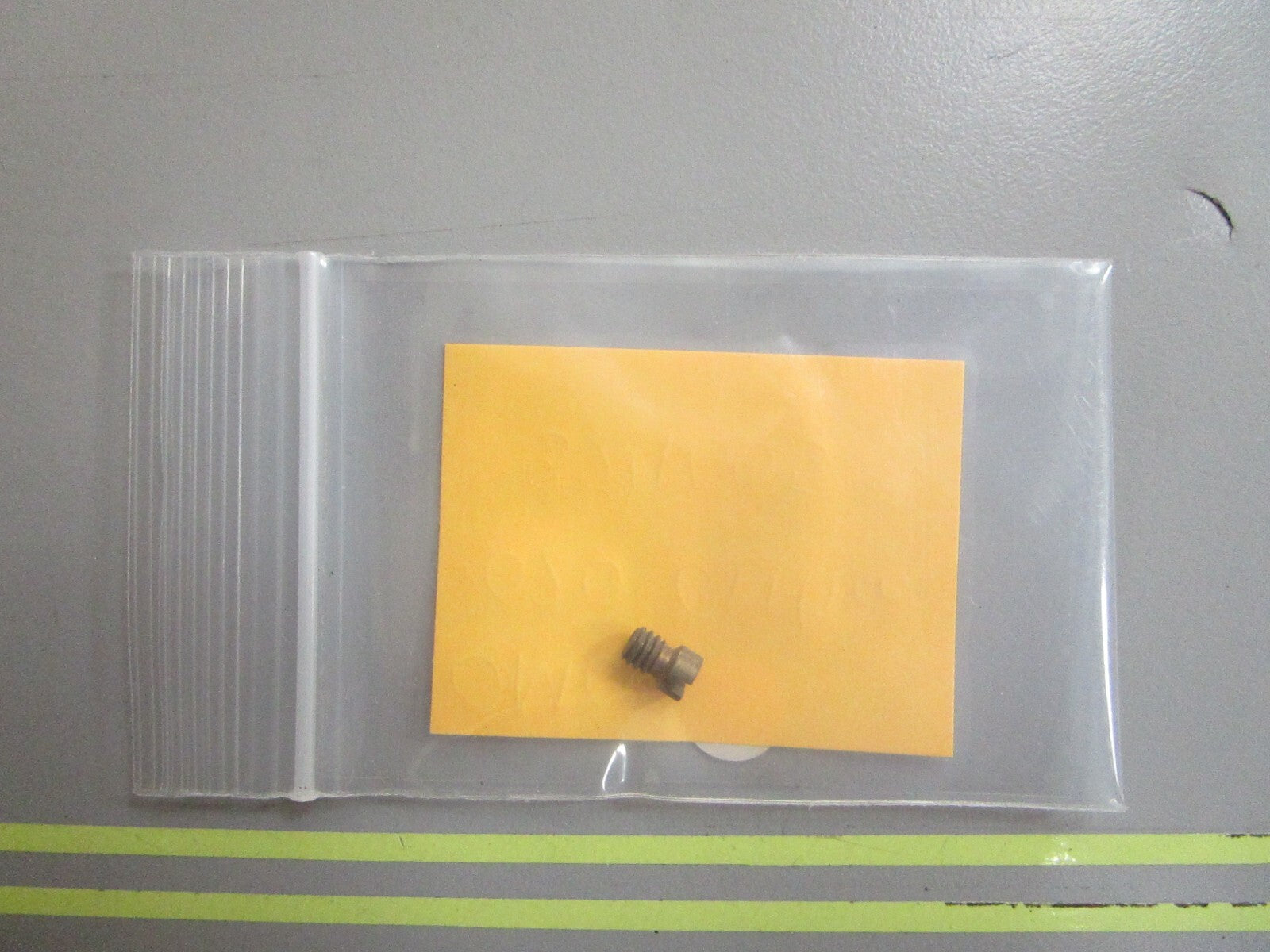 *NEW OEM* 0810 OMC Johnson Evinrude .020 Orifice 324005 0324005