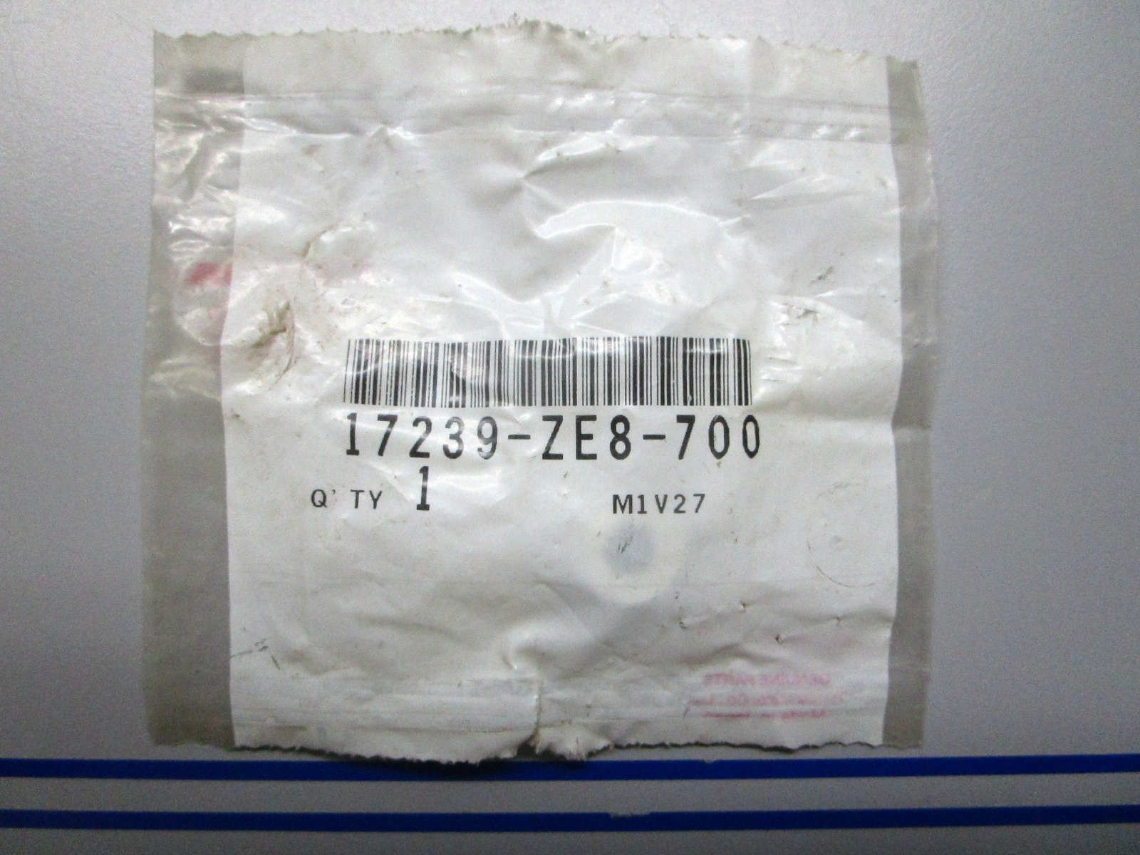 *NEW OEM* 0810 Honda Spacer 17239-ZE8-700