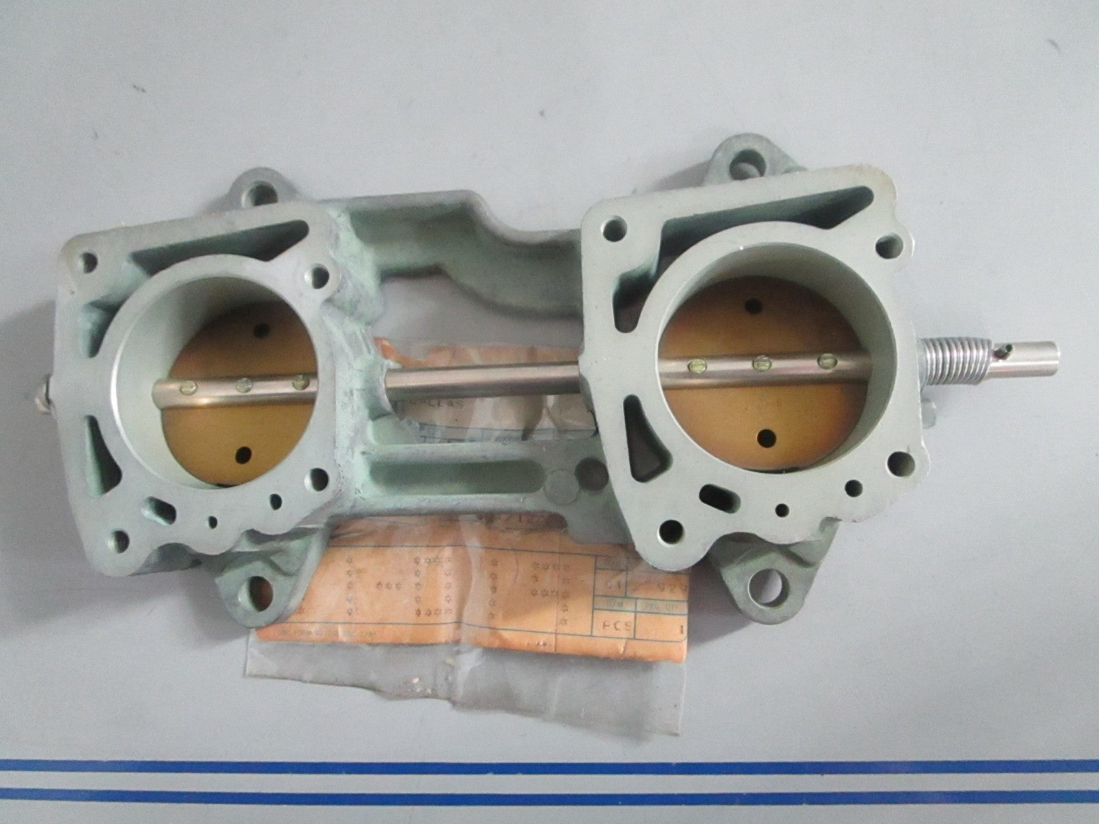 NEW OEM 398372 0398372 OMC Johnson Evinrude Throttle Body 0820