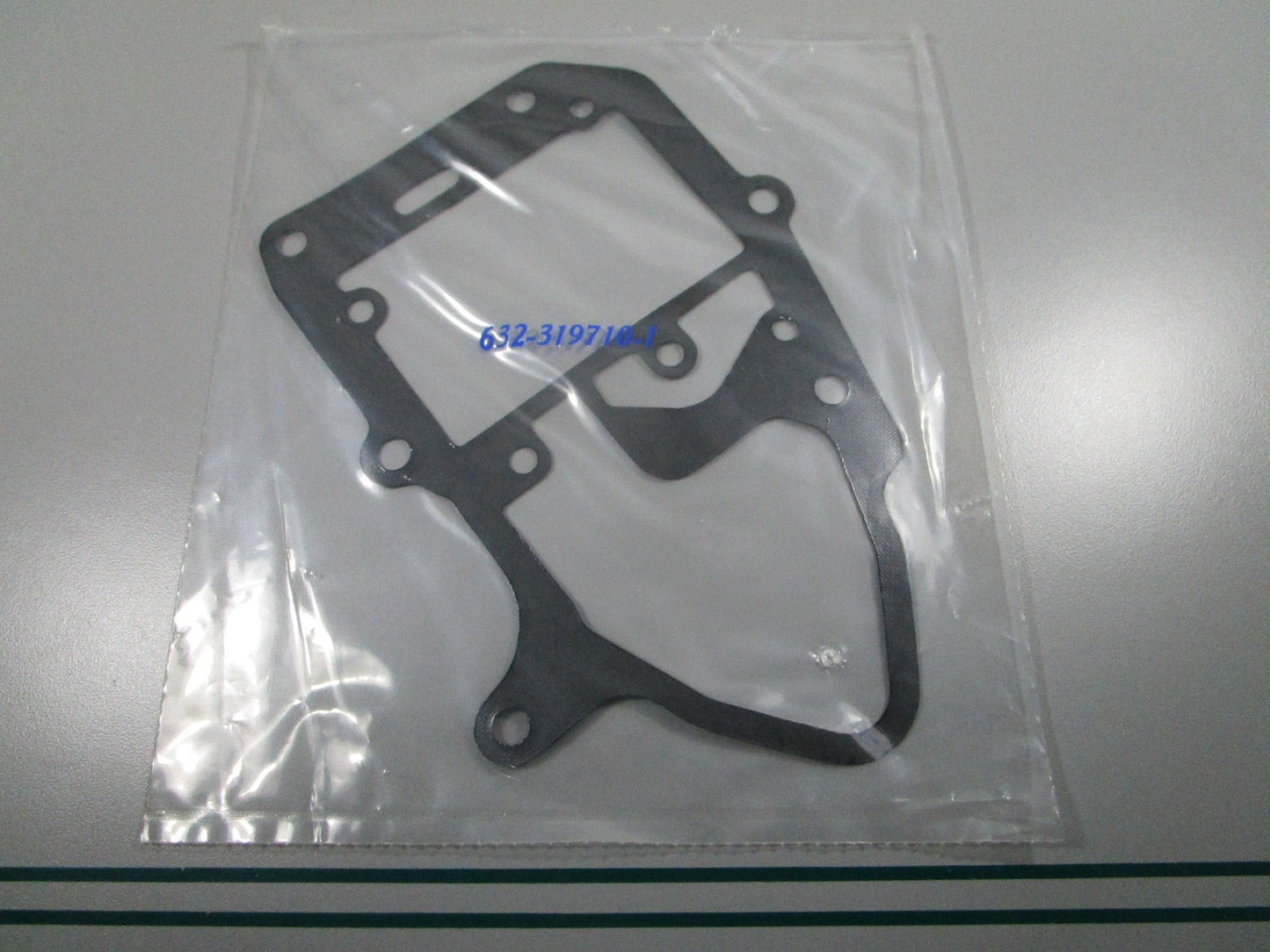 NEW OEM 319710 0319710 OMC Johnson Evinrude Gasket 0810