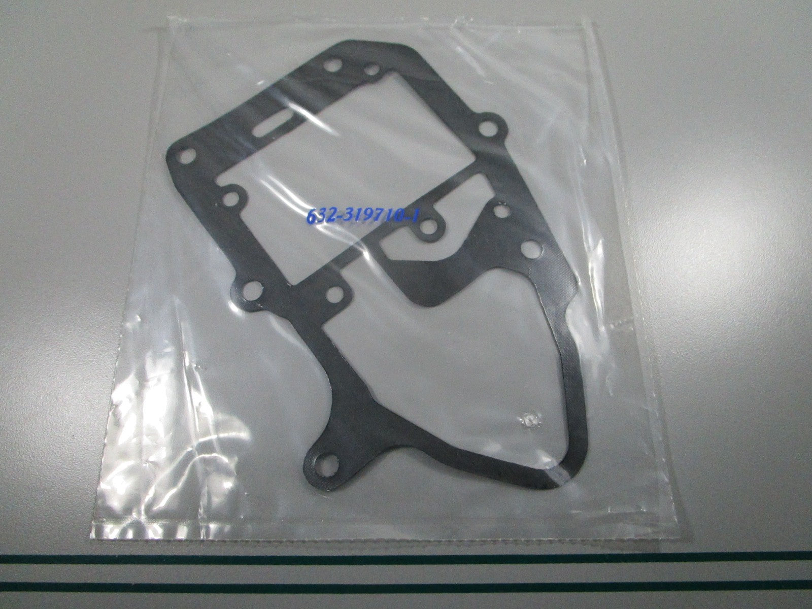 NEW OEM 319710 0319710 OMC Johnson Evinrude Gasket 0810