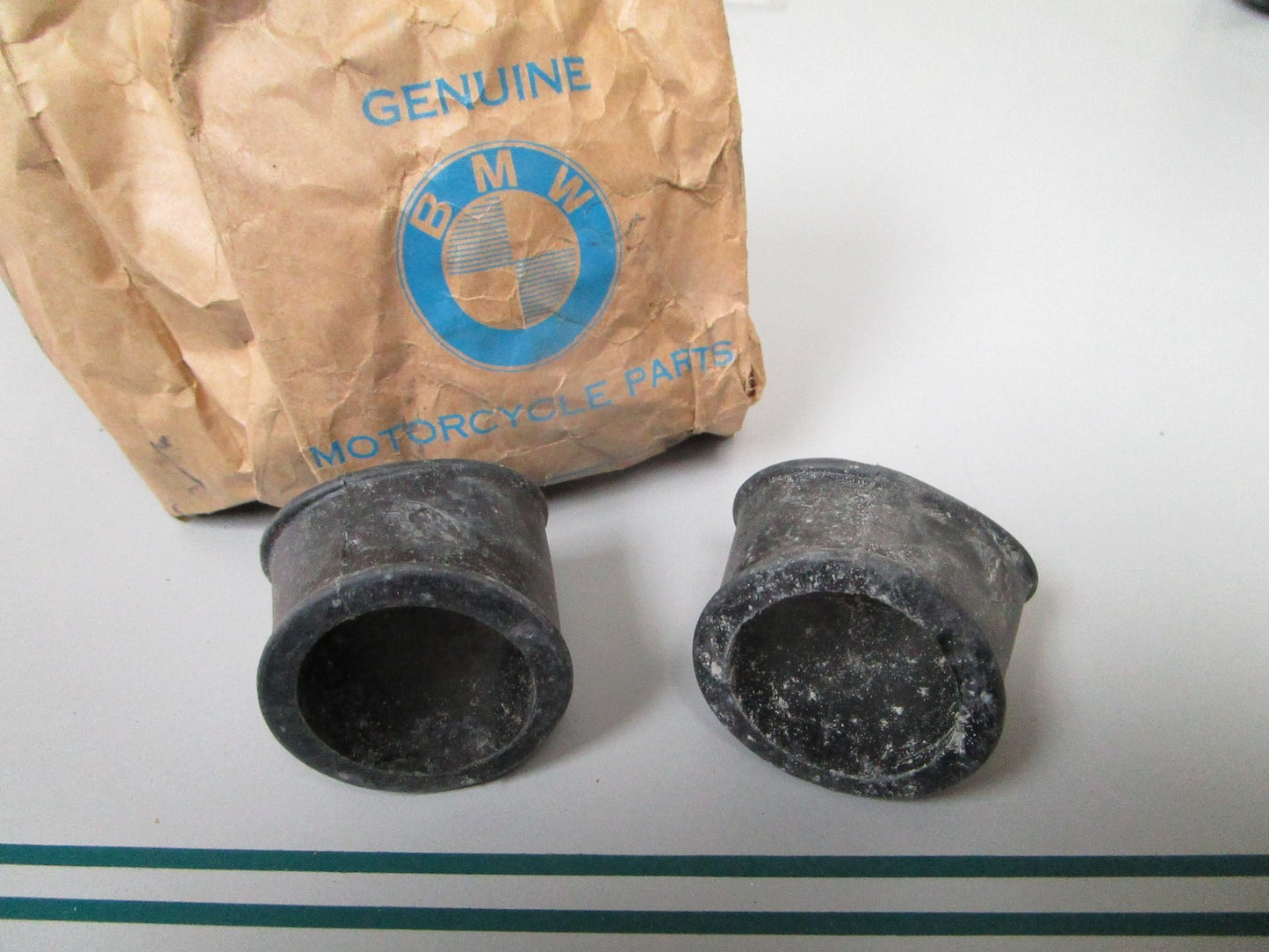 NEW OEM (LOT OF 2) 11610043161 0043161 BMW Rubber Sleeve 0810