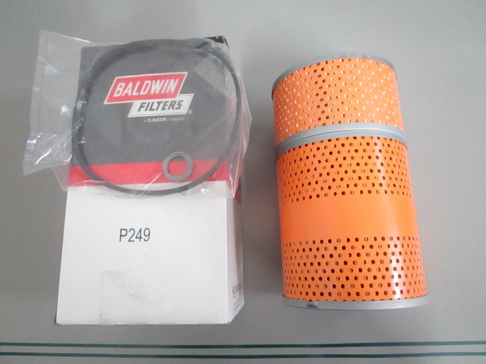 Baldwin NEW Lube Oil Filter Element P249 Full-Flow CAT Kobelco NOS 0820