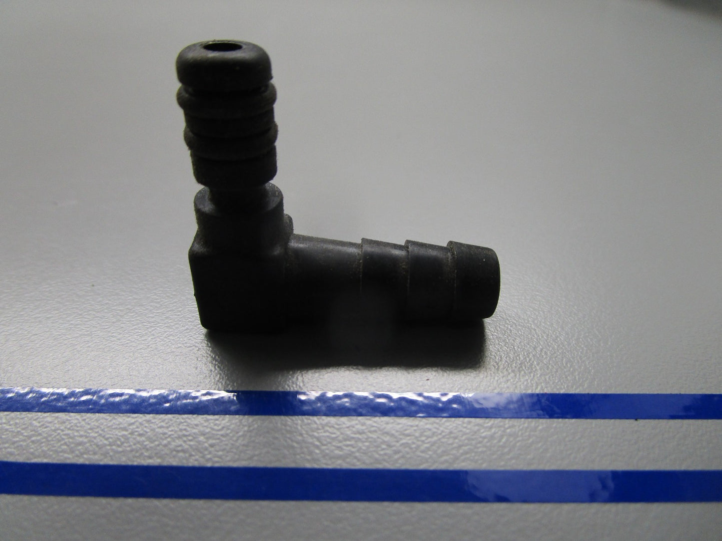 *NEW OEM* 0720 OMC Johnson Evinrude Elbow Fitting 5000912