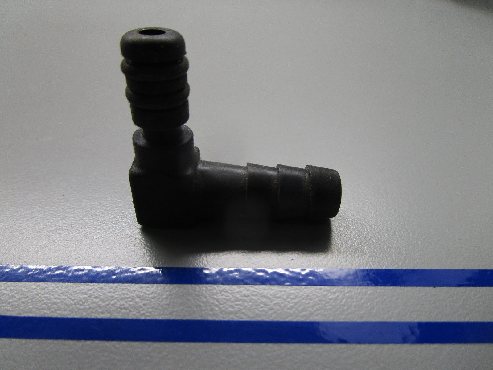 *NEW OEM* 0720 OMC Johnson Evinrude Elbow Fitting 5000912