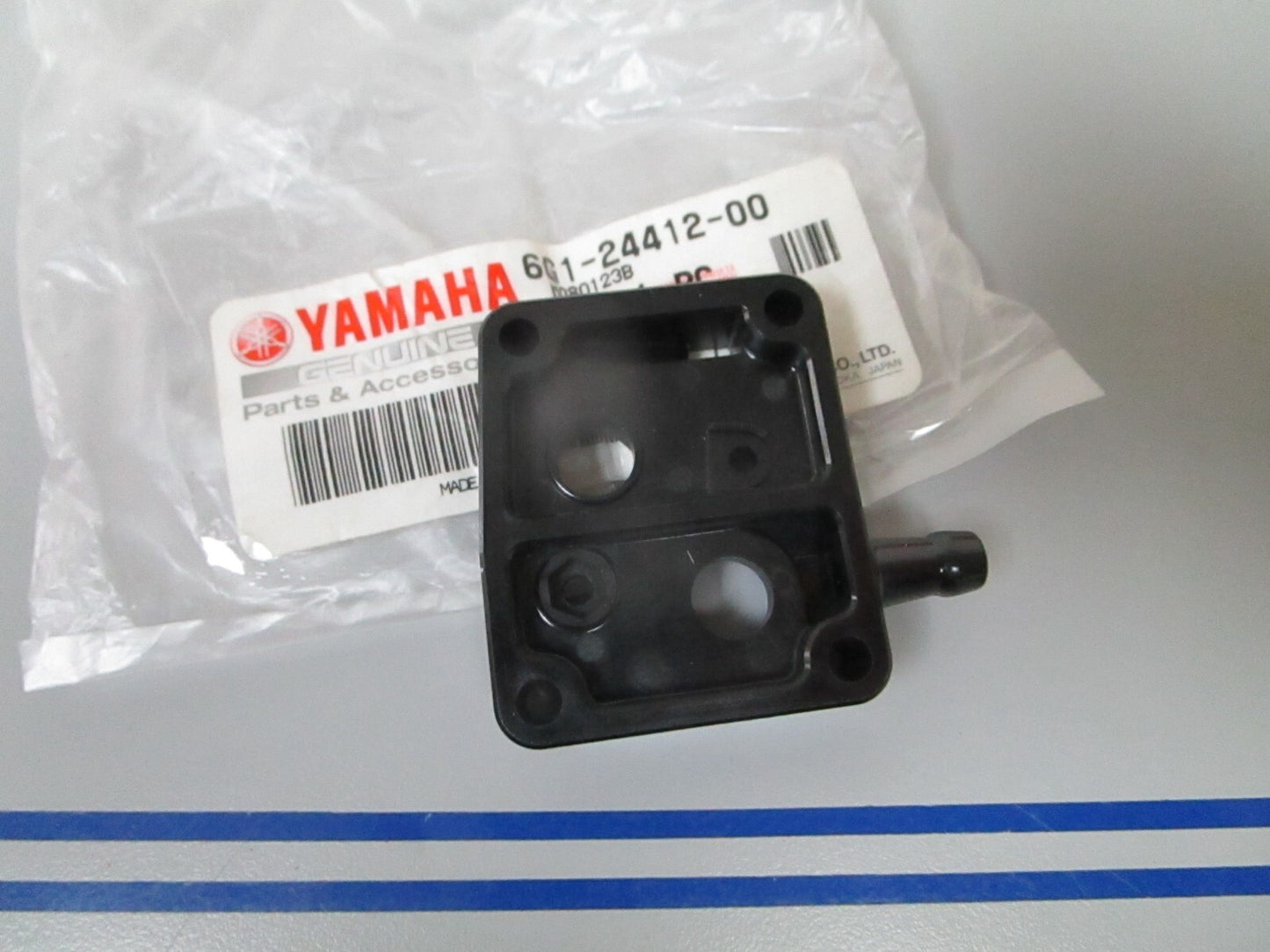 *NEW OEM* 0810 Yamaha Body 6G1-24412-00-00