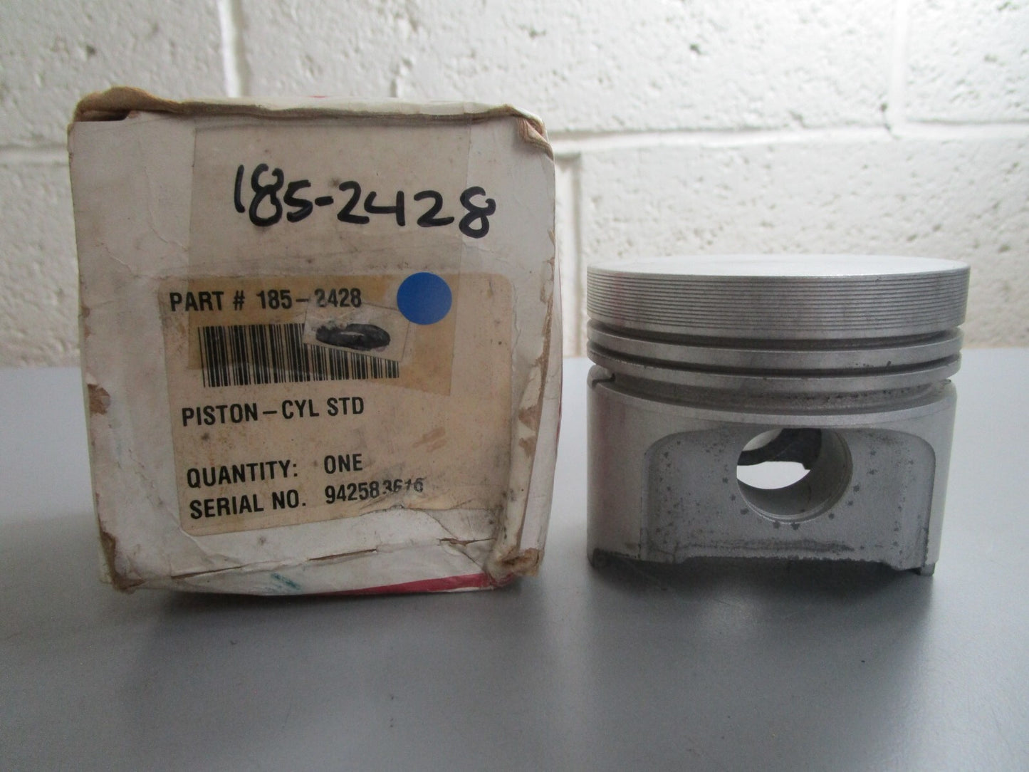 *NEW* 0820 Onan Piston 185-2428