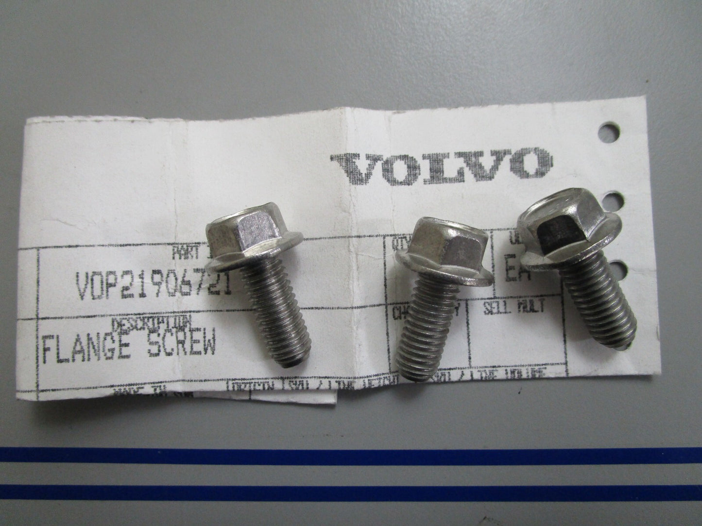 *NEW OEM* (LOT OF 3) 0720 Volvo Penta Flange Lock Screw 21906721