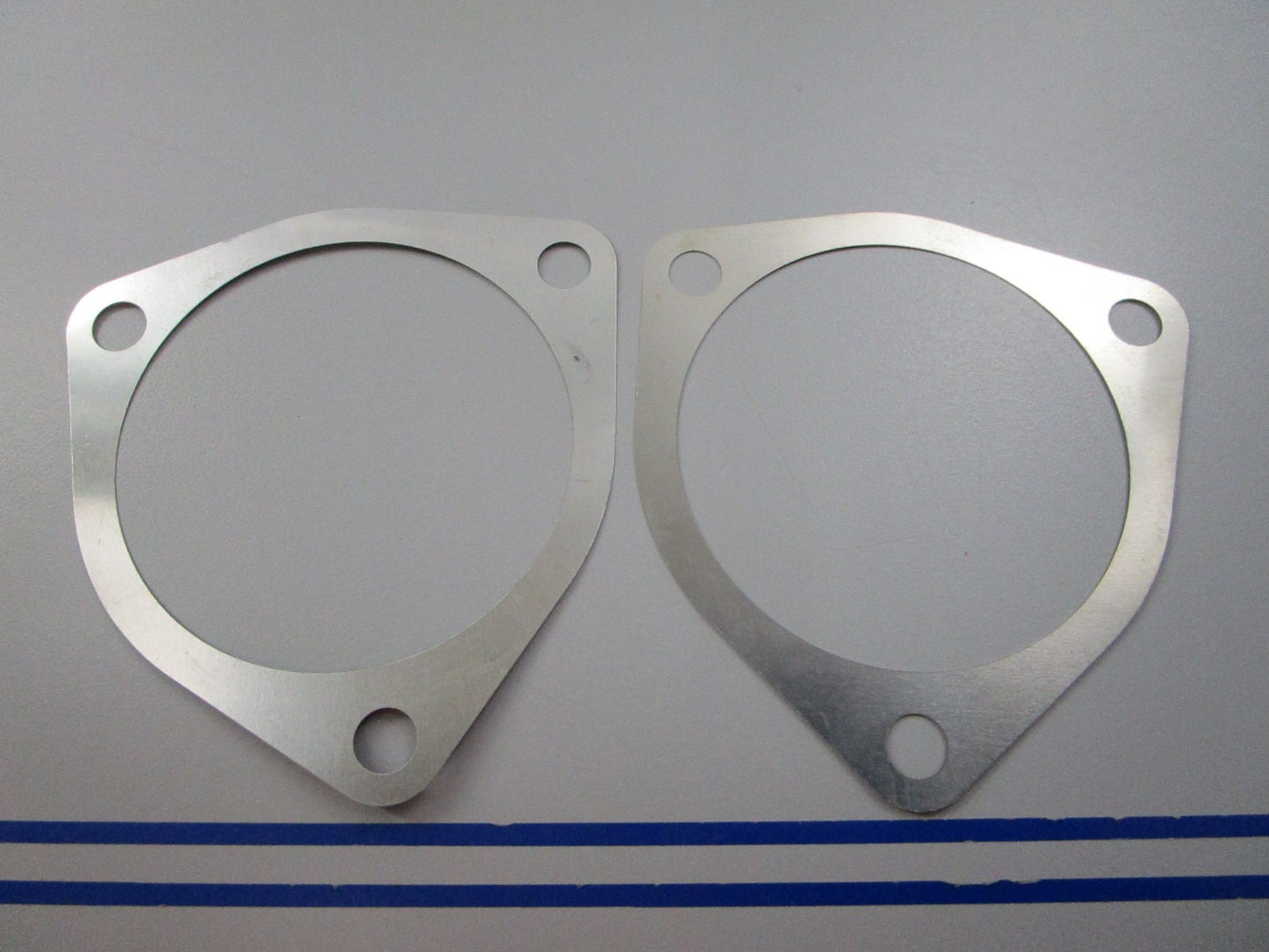 NEW OEM (LOT OF 2) 908428 0908428 OMC Johnson Evinrude Shim 0810