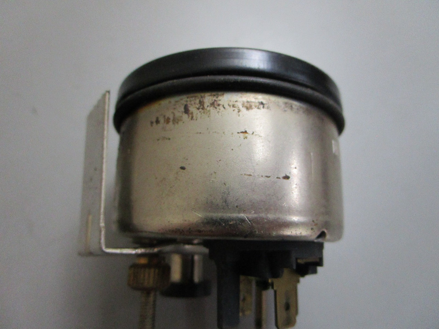 *NEW OEM* 0820 Volvo Penta Oil Pressure Gauge 837757
