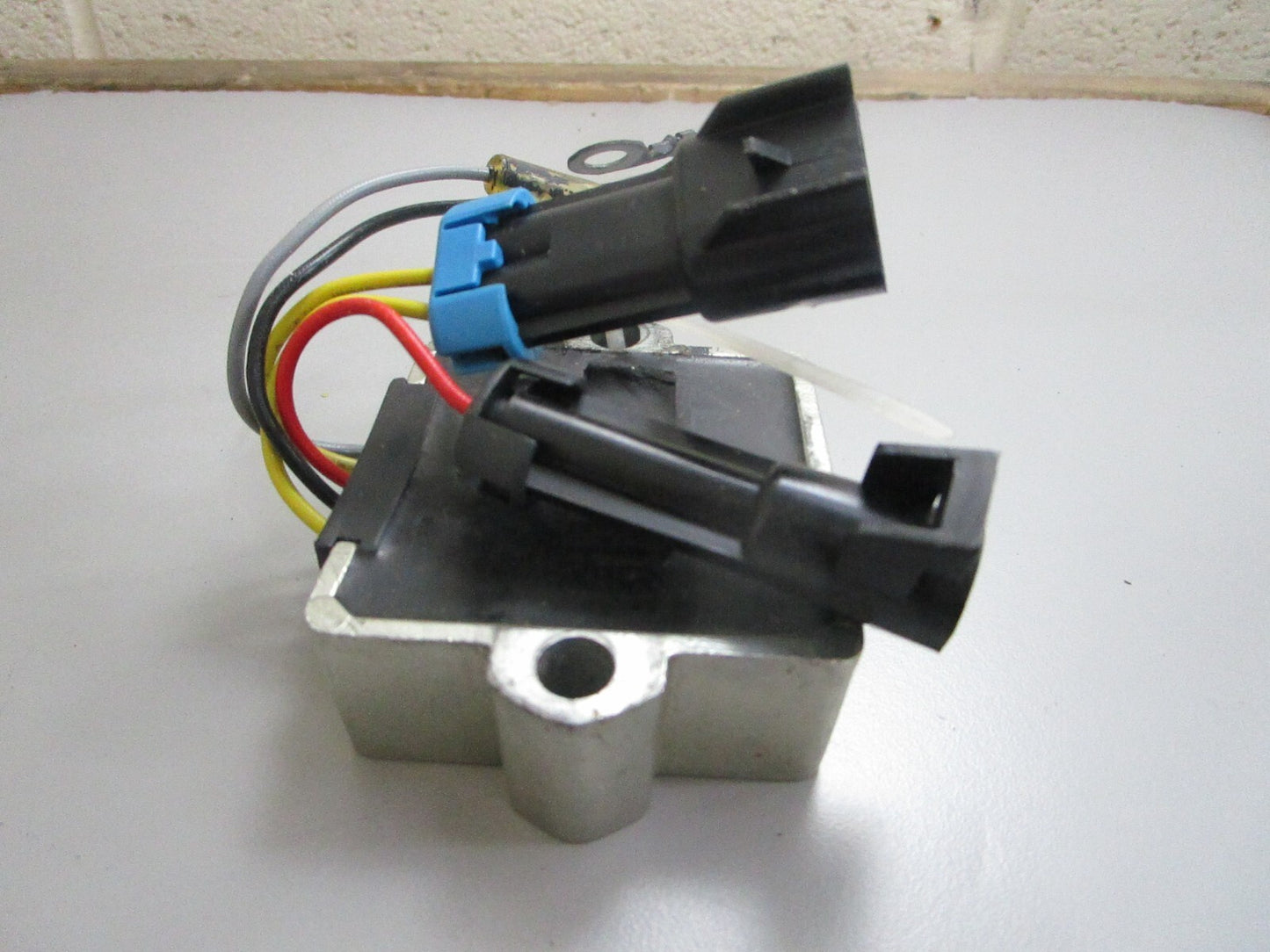 NEW OEM* 0820 Mercury Quicksilver Voltage Regulator 893640T01