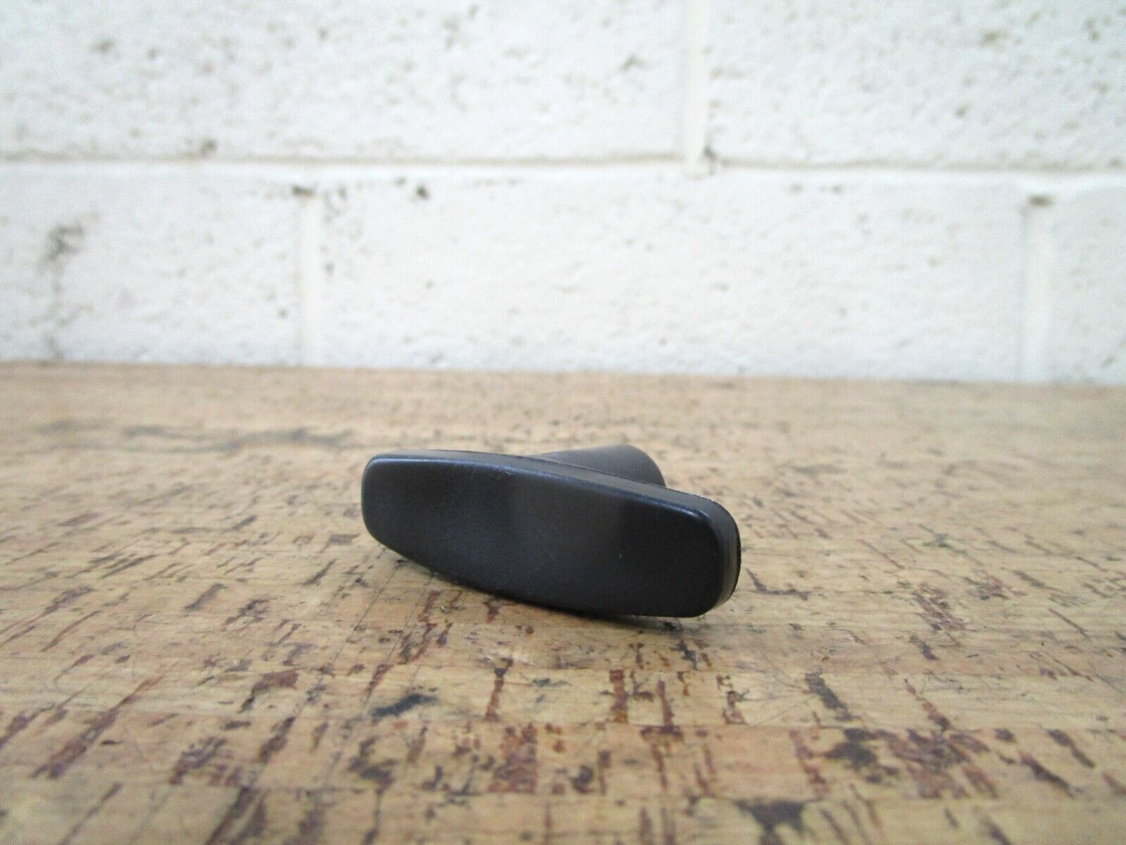*NEW OEM* 0750 Volvo Penta HANDLE 829241