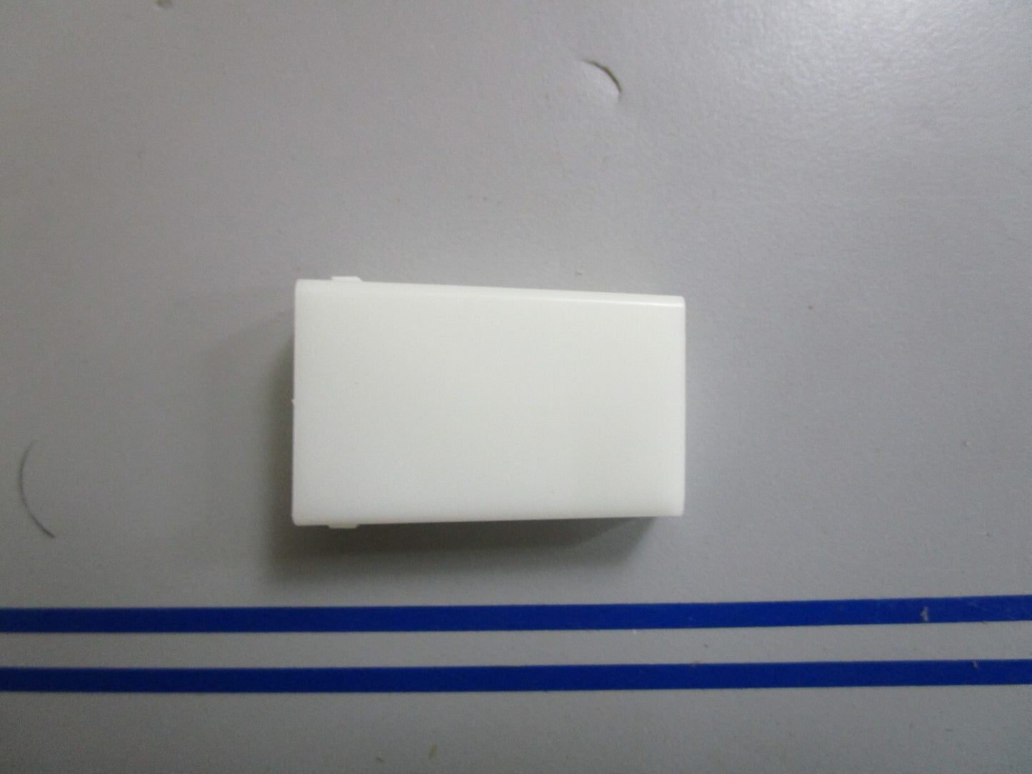 *NEW OEM* 0810 OMC Johnson Evinrude Screen 318991 0318991