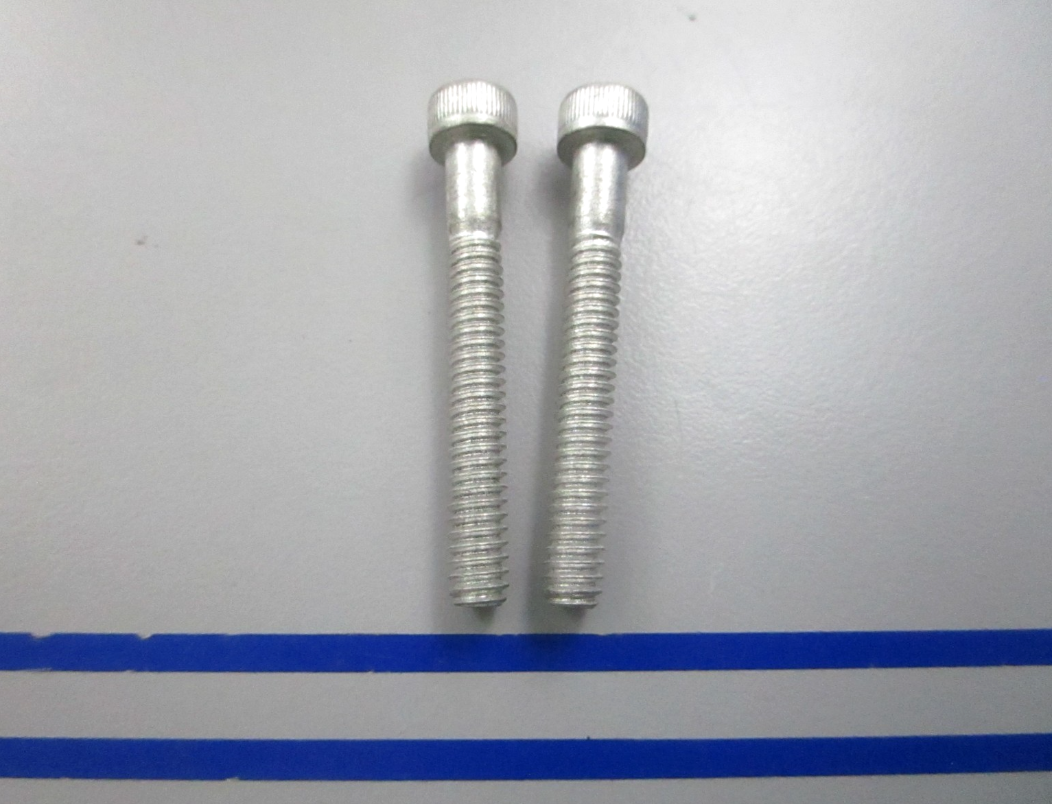 NEW OEM (LOT OF 2) 10-77363 Mercury Quicksilver Screw 0810