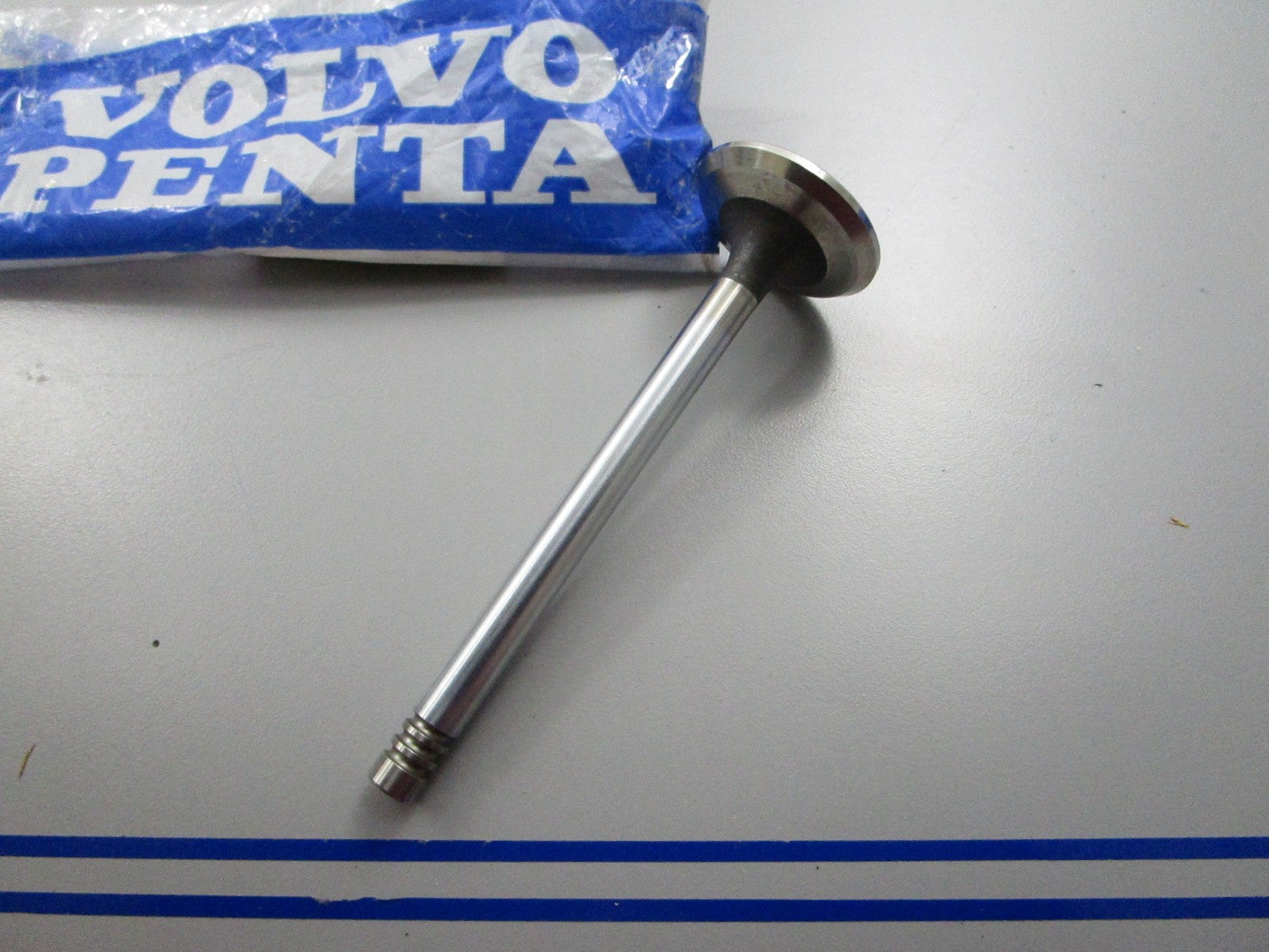 *NEW OEM* 0810 Volvo Penta Exhaust Valve 463526