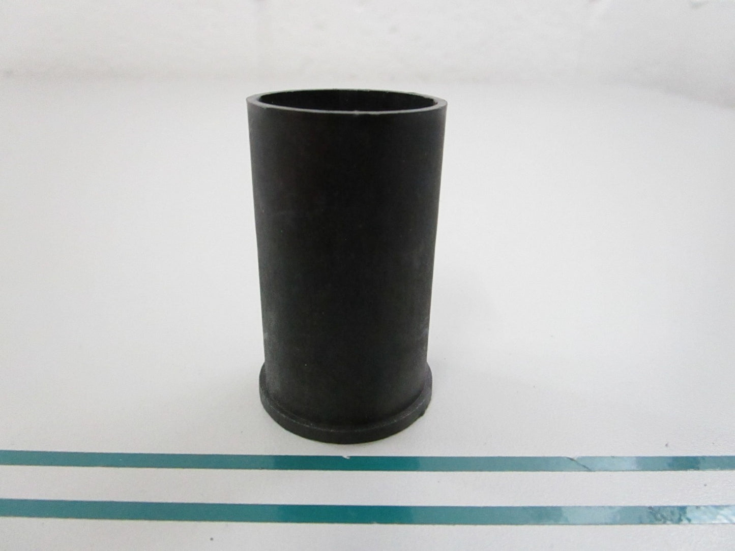 NEW OEM 354580 0354580 OMC Johnson Evinrude Sleeve 0810