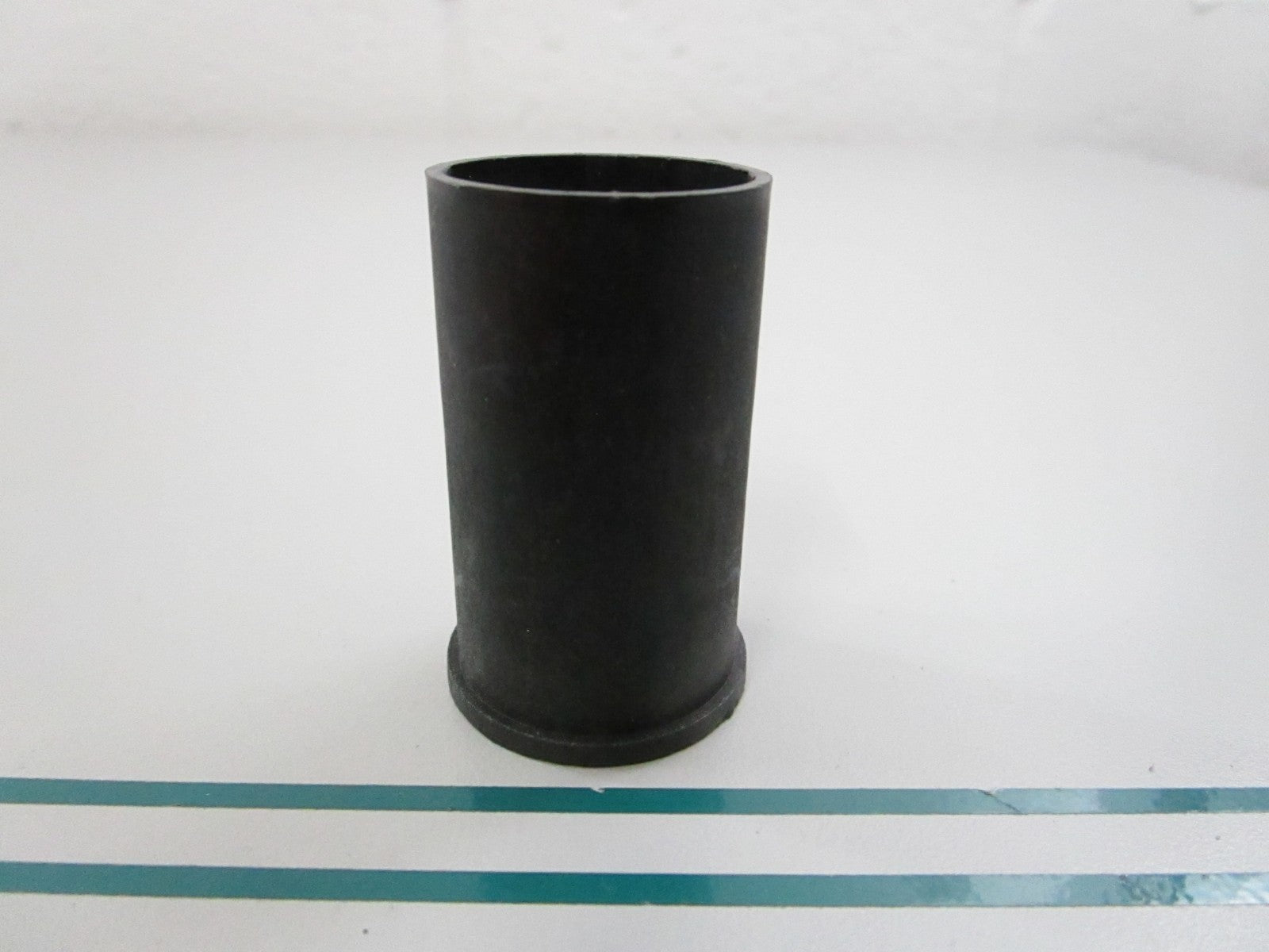NEW OEM 354580 0354580 OMC Johnson Evinrude Sleeve 0810