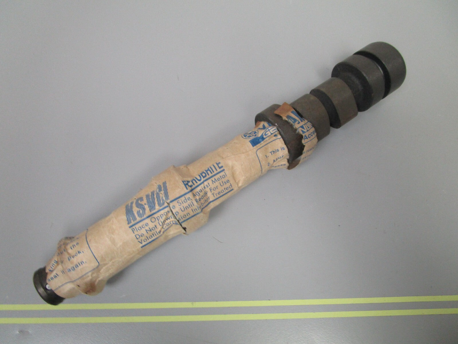 *NEW OEM* 0720 Yamaha 30 40 hp 2000 - 2006 Camshaft 67C-12170-11-00