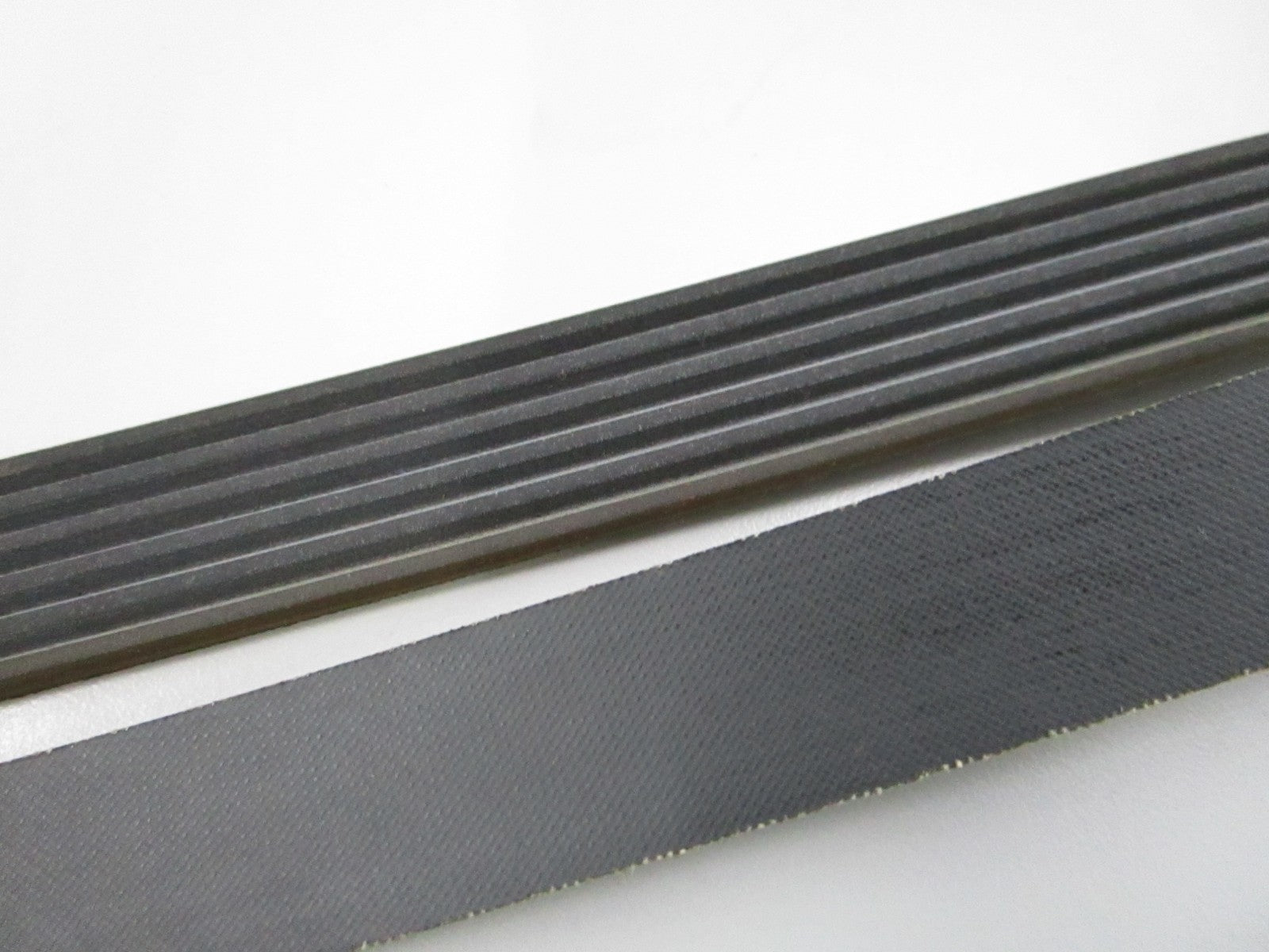 Gates K060806 Micro-V Serpentine Belt 6-Rib 80.58in NEW 0810