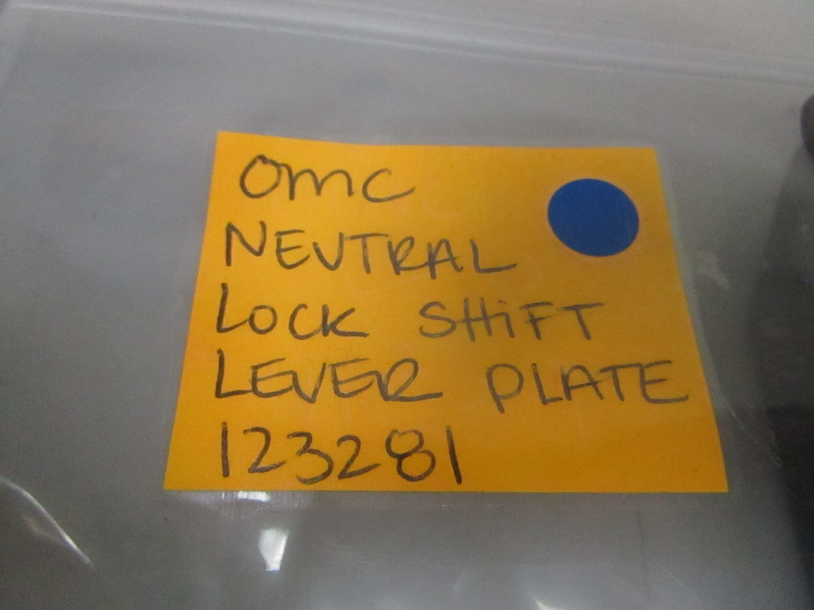 *NEW OEM* 0720 OMC Johnson Evinrude Lock Shift Lever Plate 123281 0123281