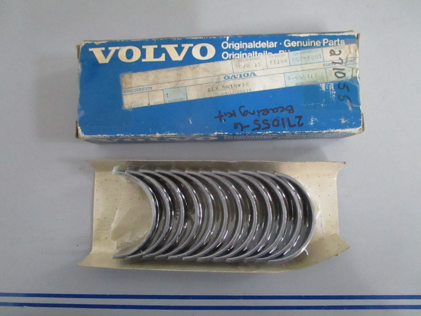 NEW OEM 271055 Volvo Penta Rod Bearing Set 0820