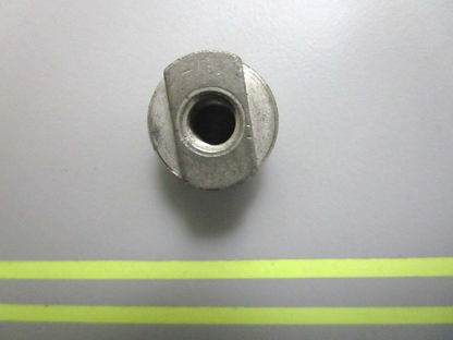*NEW OEM* 0750 Mercury Quicksilver PIVOT NUT 48003