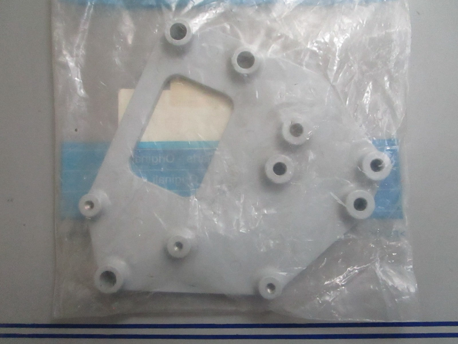 *NEW OEM* 0820 Volvo Penta Bracket 852568