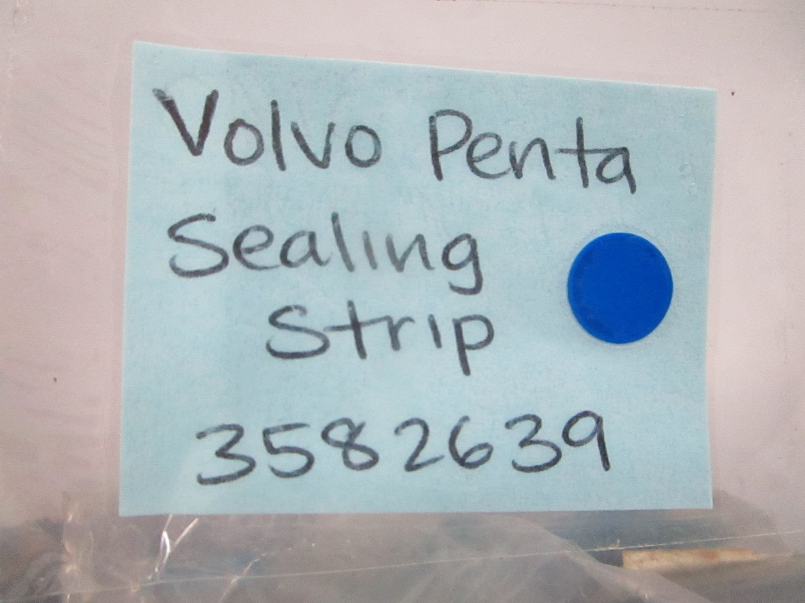 *NEW OEM* 0810 Volvo Penta Sealing Strip 3582639