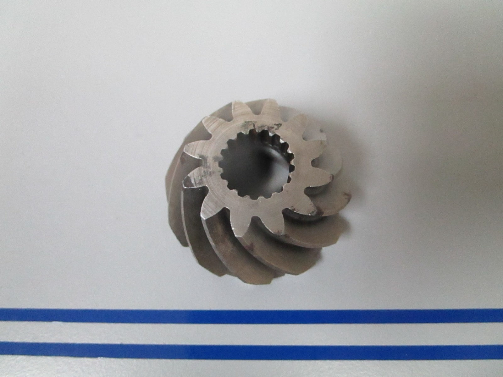 NEW OEM 315533 0315533 OMC Johnson Evinrude Pinion Gear 0720