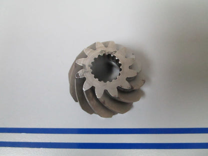 NEW OEM 315533 0315533 OMC Johnson Evinrude Pinion Gear 0720