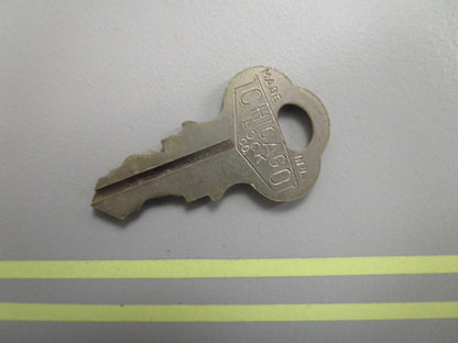 *NEW OEM* 0810 OMC Johnson Evinrude Ignition Key KF39 501554 0501554