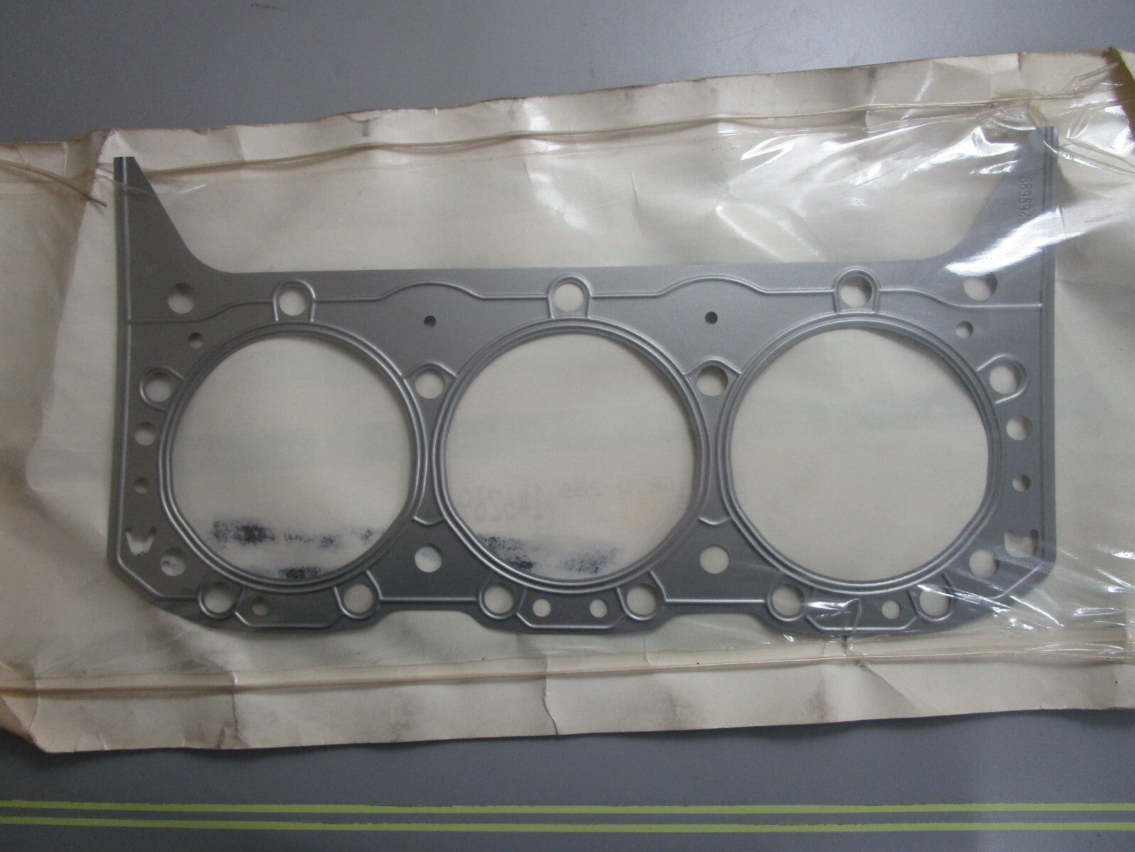 *NEW OEM* 0820 OMC Johnson Evinrude Gasket 910833 0910833