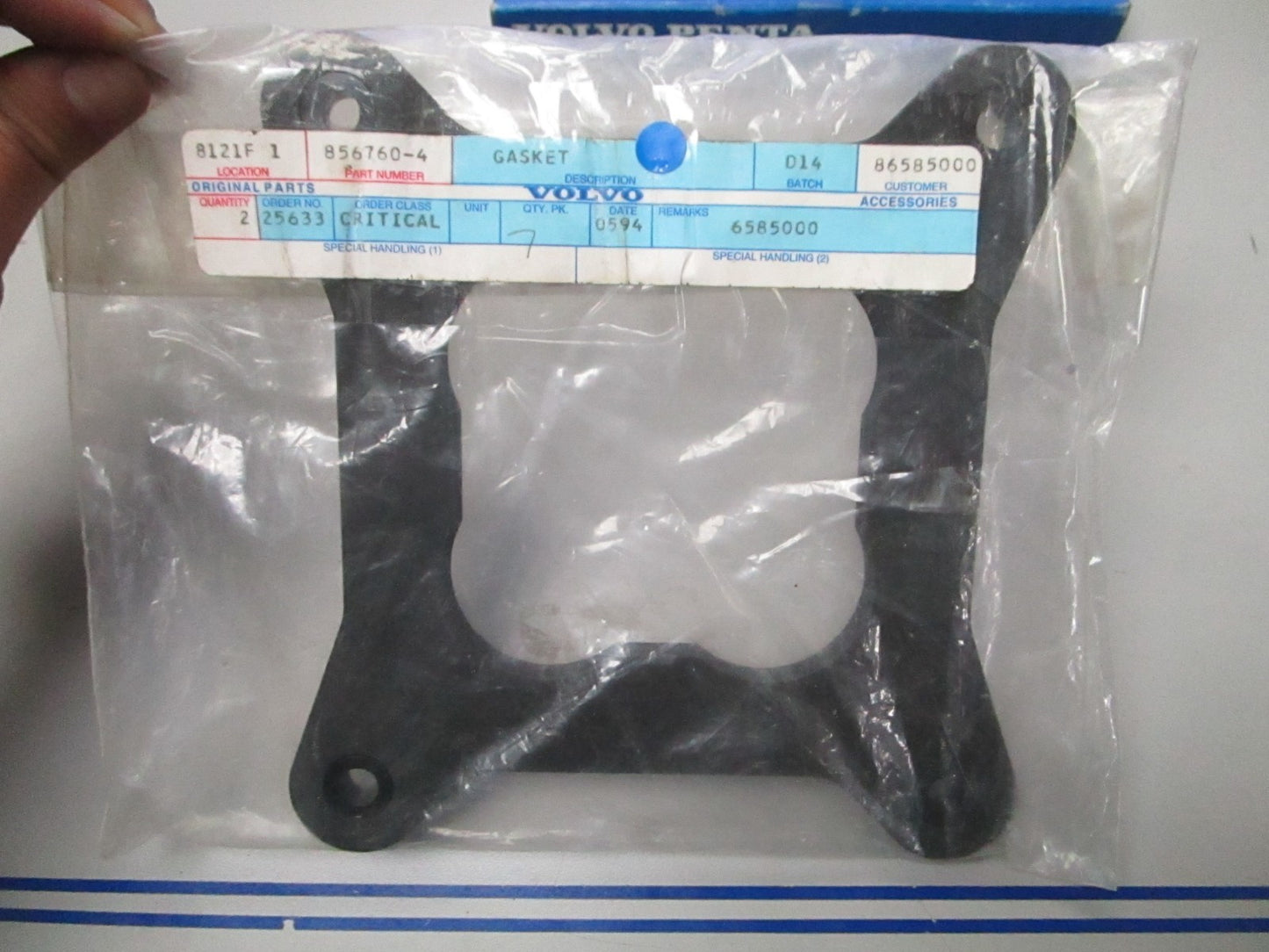 *NEW OEM* 0840 Volvo Gasket 856760-4
