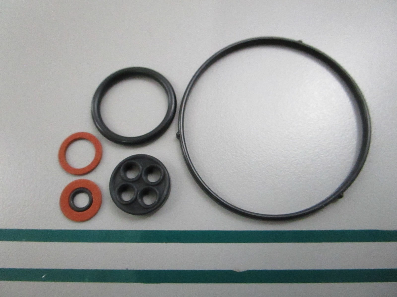 NEW OEM 16010-ZE1-812 Honda Carburetor Kit 0810