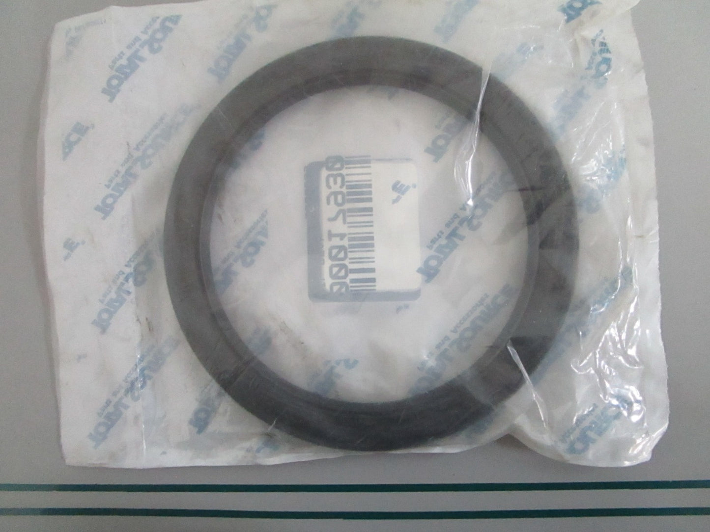 NEW MBF3016-12023 Total Source Hub Seal For: Mitsubishi 0820