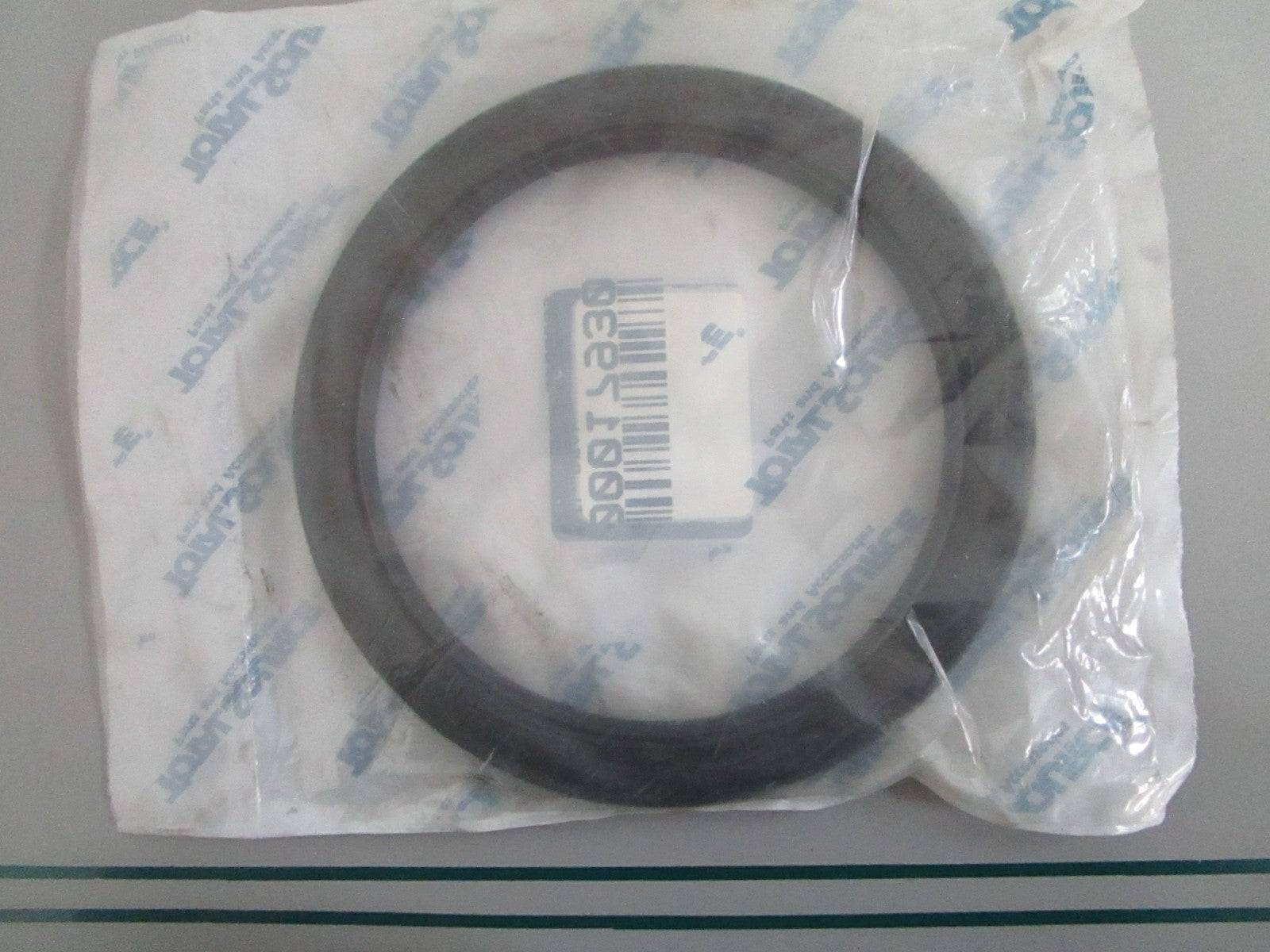 NEW MBF3016-12023 Total Source Hub Seal For: Mitsubishi 0820