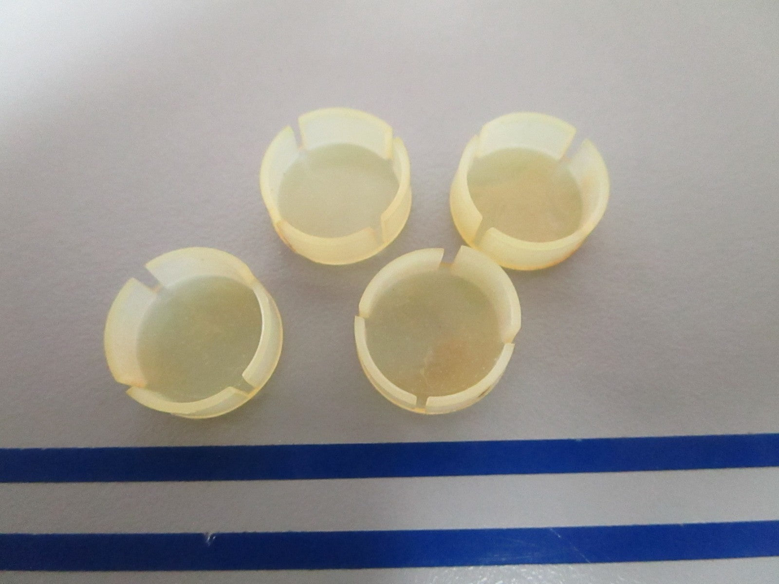 NEW OEM (LOT OF 4) 308055 0308055 OMC Johnson Evinrude Trunnion Cap 0810