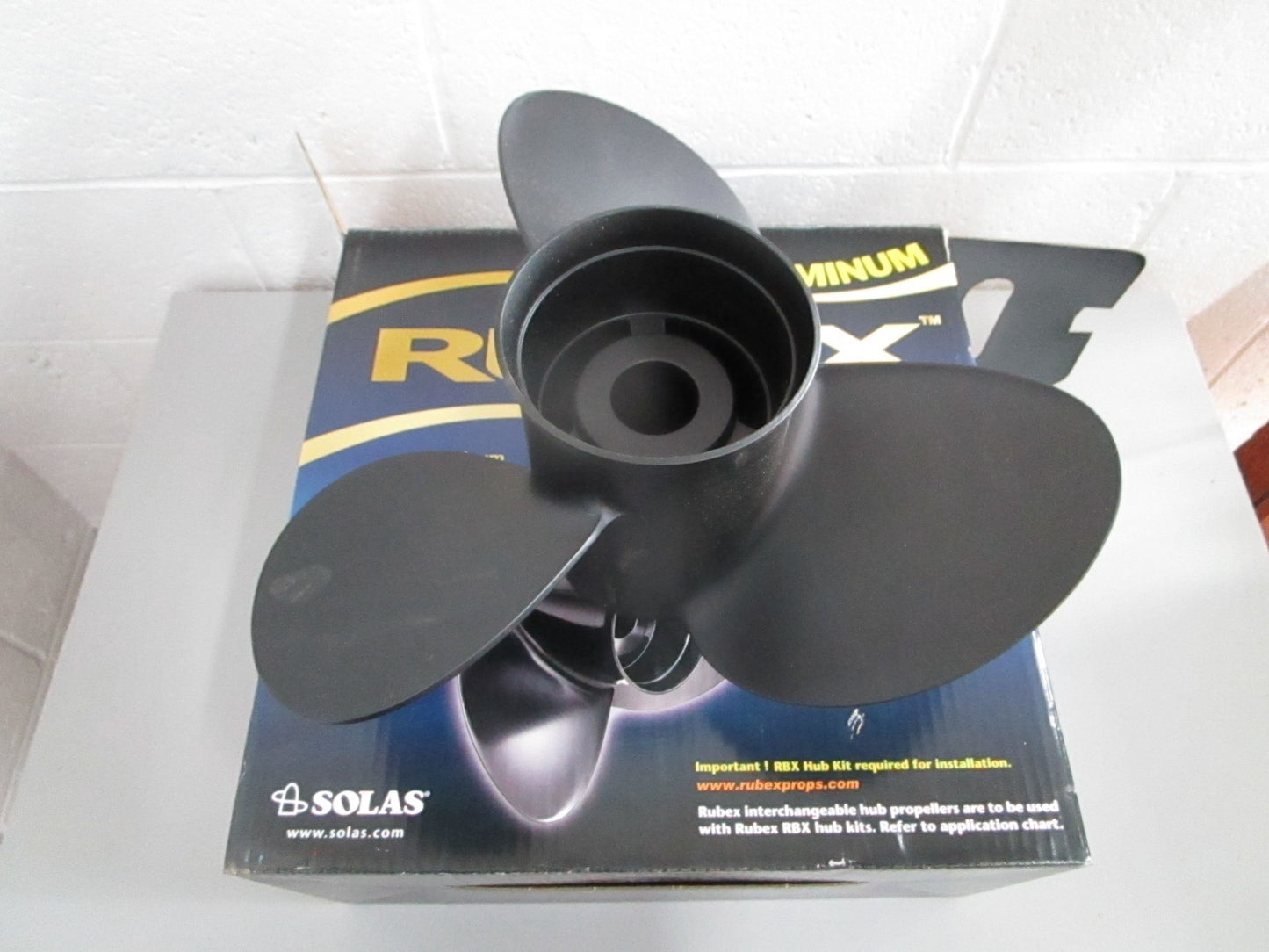NEW OEM 9511-148-17 Solas E-Series 14.8 × 17 Rubex 3 Propeller 0820