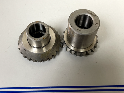 *NEW OEM* 0670 Mercury Quicksilver Gear Set 43-45615A2 45615A2