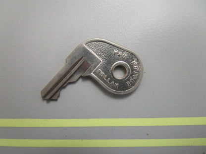 *NEW OEM* 0810 OMC Johnson Evinrude Ignition Key 73-22 501787 0501787