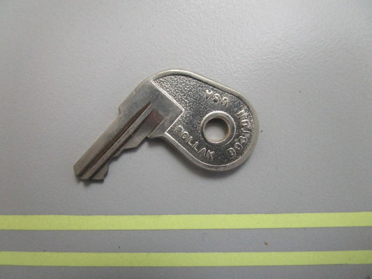 *NEW OEM* 0810 OMC Johnson Evinrude Ignition Key 73-22 501787 0501787